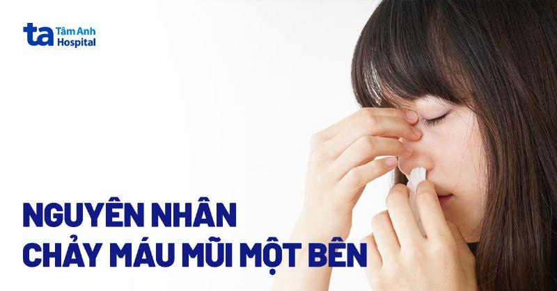 Trẻ bị chảy máu mũi một bên được bác sĩ khám