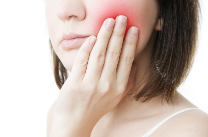 Chăm sóc răng miệng bà bầu nhổ răng khôn
