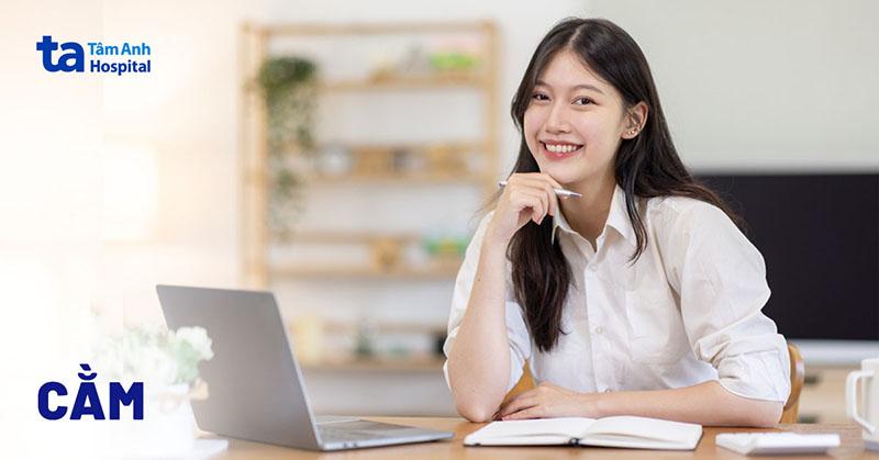 Cung Tử Tức Trên Khuôn Mặt: Bí Ẩn Nhân Tướng Học Và Góc Nhìn Nha Khoa Hiện Đại