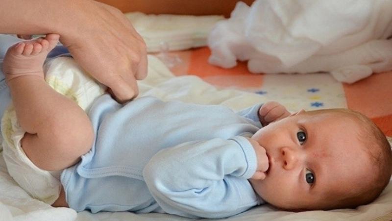 Trẻ Sơ Sinh Bị Bón Phải Làm Sao? Cẩm Nang Toàn Diện Cho Cha Mẹ