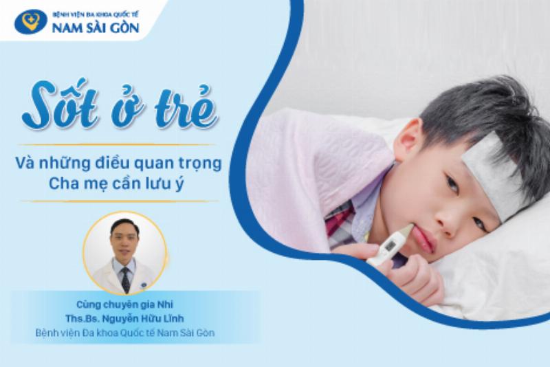 Cha mẹ đưa trẻ đến gặp bác sĩ nhi khoa