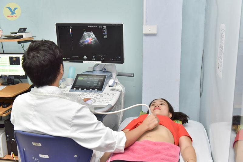 Máy siêu âm phụ khoa dùng trong chẩn đoán