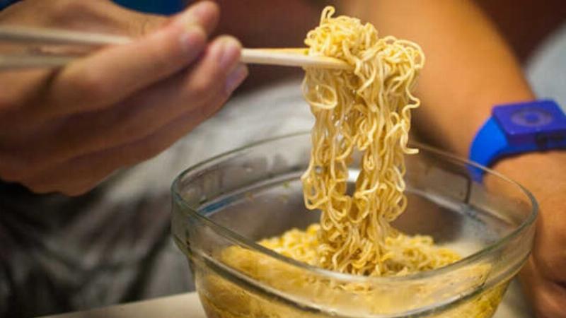 Tiểu Đường Ăn Mì Tôm Được Không – Giải Mã Ảnh Hưởng Tới Sức Khỏe Người Bệnh