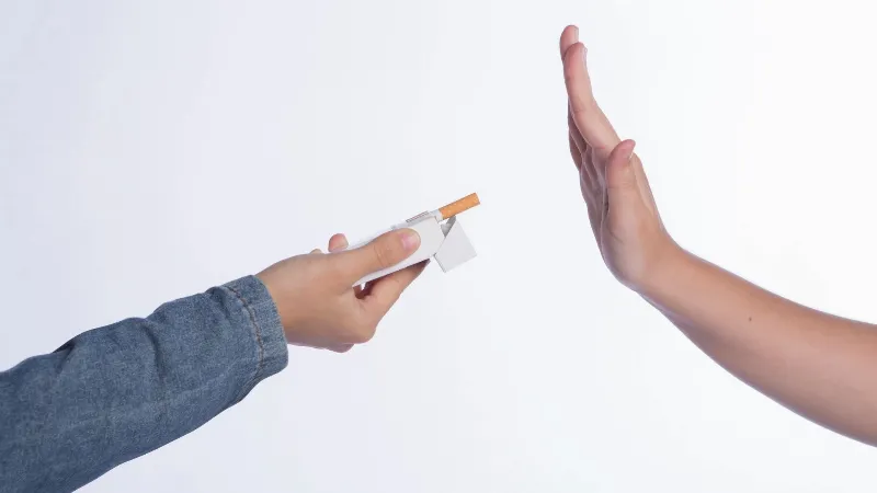 Tác hại của thuốc lá đến răng miệng nhìn từ góc độ liên quan đến hình ảnh phổi bị ung thư