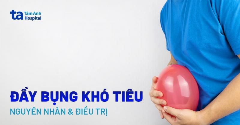 Hình ảnh bác sĩ đang tư vấn cho bệnh nhân về sức khỏe tiêu hóa và cách hết đầy bụng khó tiêu