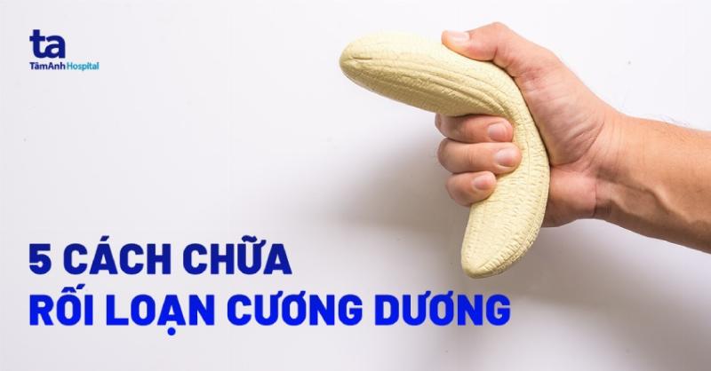Bac si dang tham kham va tu van cho benh nhan ve roi loan cuong duong
