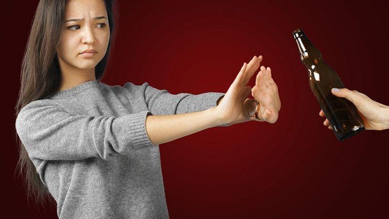 Tổng kết các nhóm thực phẩm nên ăn và nên tránh trong kỳ kinh nguyệt để giảm đau bụng kinh.
