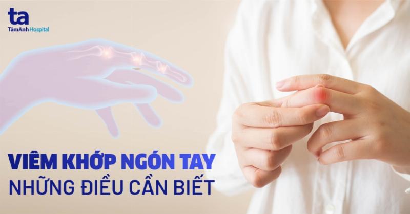 Hình ảnh minh họa các dấu hiệu nguy hiểm của ngón tay sưng, có thể là ngón tay biến dạng, rất đỏ và sưng to, hoặc vết thương nhiễm trùng