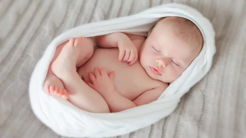 Hình ảnh Rốn Trẻ Sơ Sinh Bình Thường: Cẩm Nang Cho Cha Mẹ Trẻ