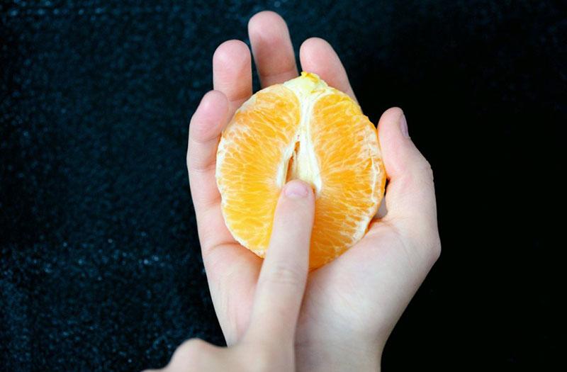 Hình minh họa các lầm tưởng phổ biến về điểm G của phụ nữ, thể hiện sự đa dạng của khoái cảm nữ giới