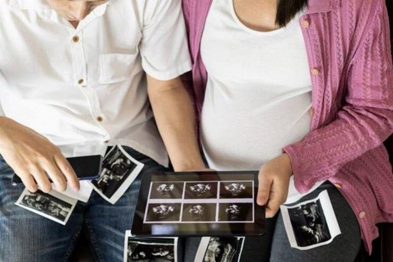 Bầu rốn lồi la trai hay gái? Sự thật khoa học và lời khuyên chuyên gia